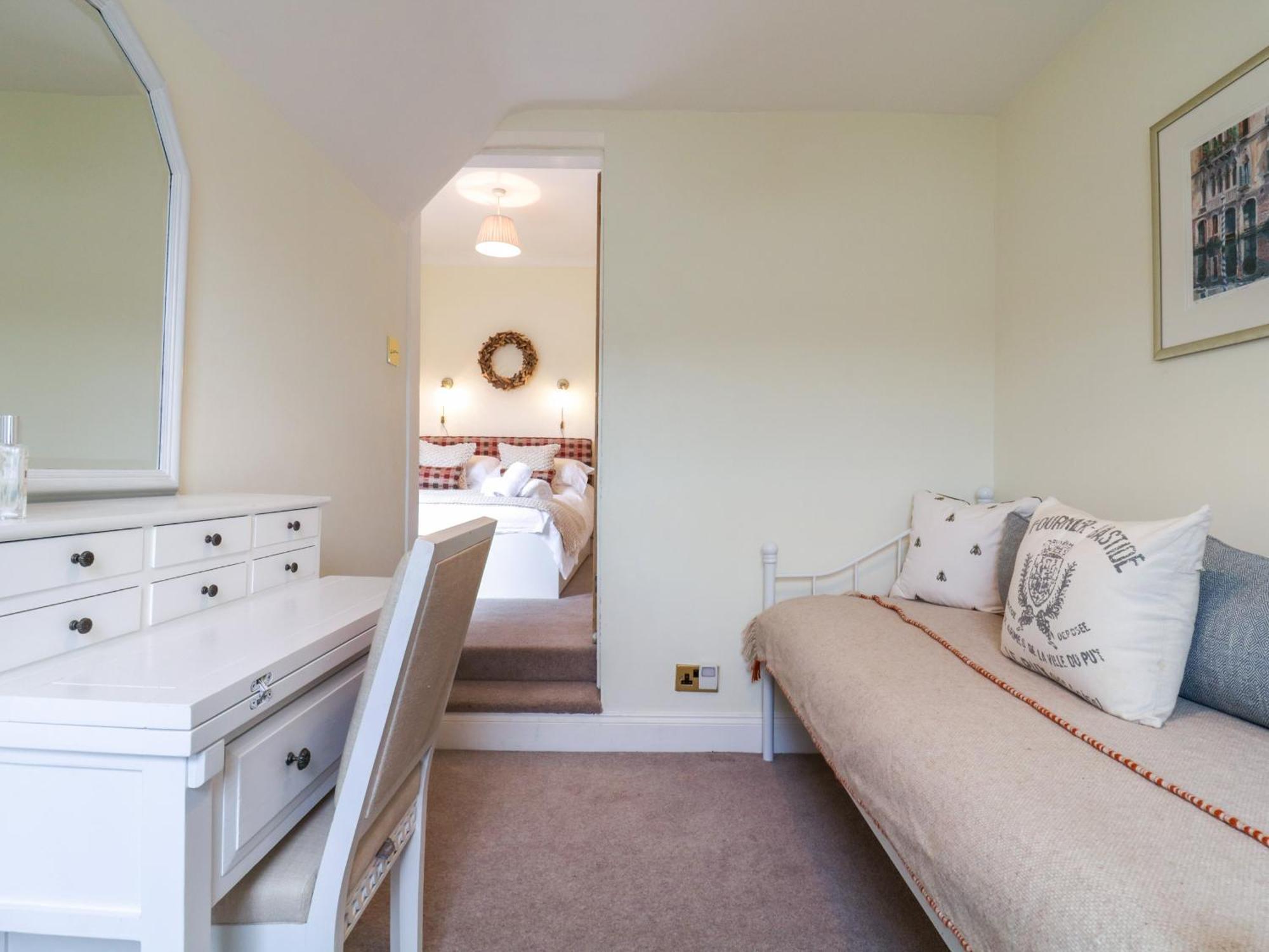 Compass Cottage Алдебург Экстерьер фото